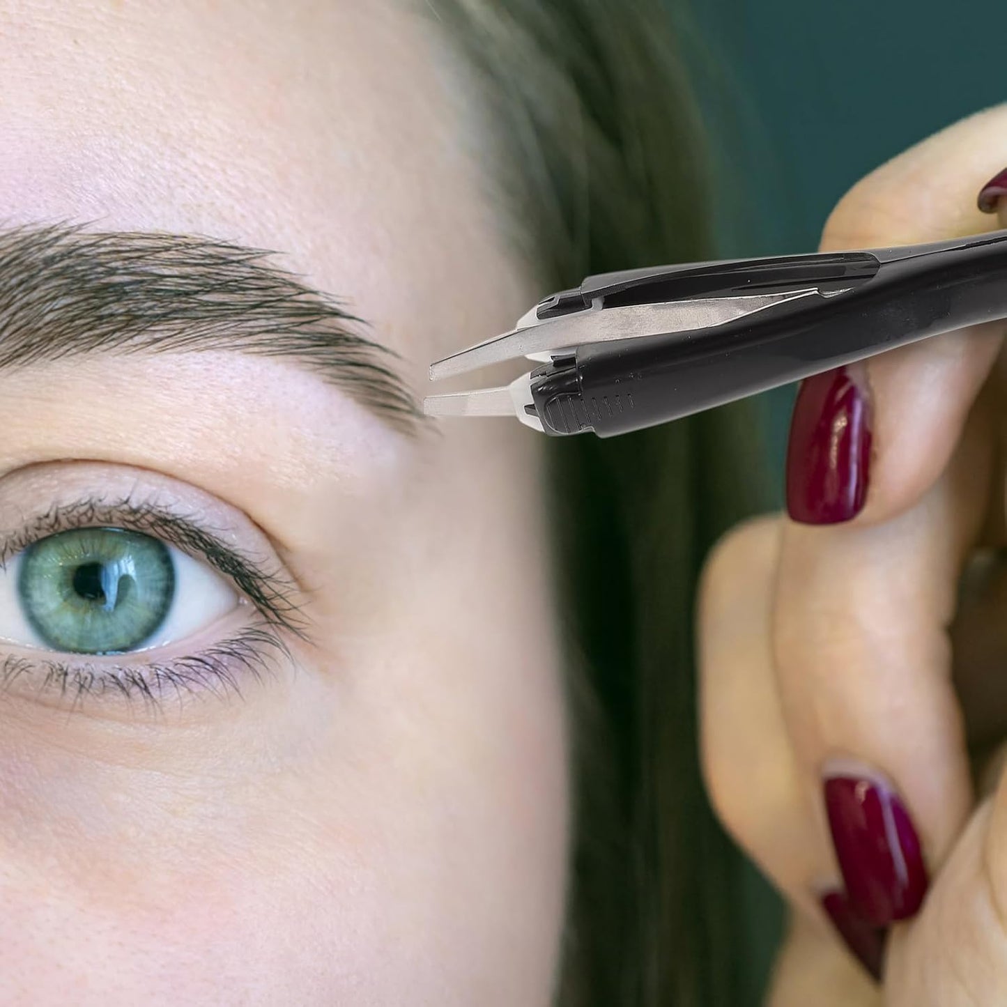 Skiennix Automatic Eyebrow Set - Professional Retractable Tweezers for Effortless Hair Removal