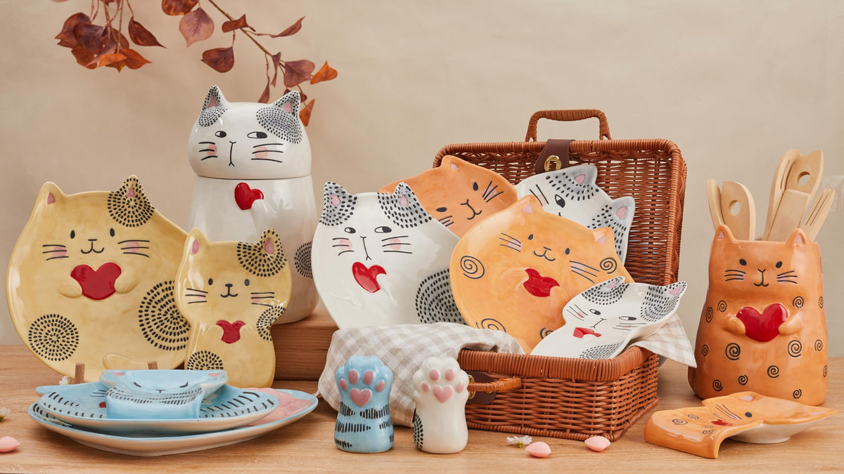 Bico Cartoon Cat Handpainted Stoneware Air Tight White 10.2 inch Cookie Jar, Dishwasher Safe, for storing Cookie, Candy, Coffee