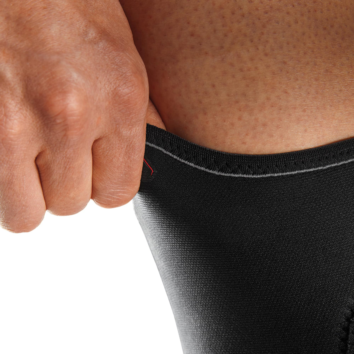 McDavid Knee Compression Sleeves. Lightweight Neoprene Support, Men/Women, for Left & Right Knee, Fits Men & Women, Includes 1 Sleeve, Black