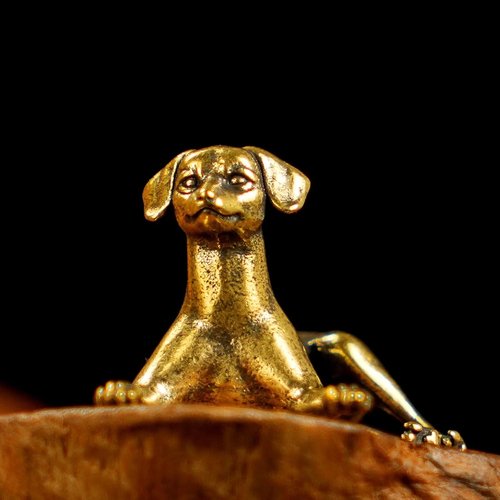 CHOVY Retro Crawling Dog Sculpture - Handcrafted Solid Brass Art Piece | Unique Home Decor Accent