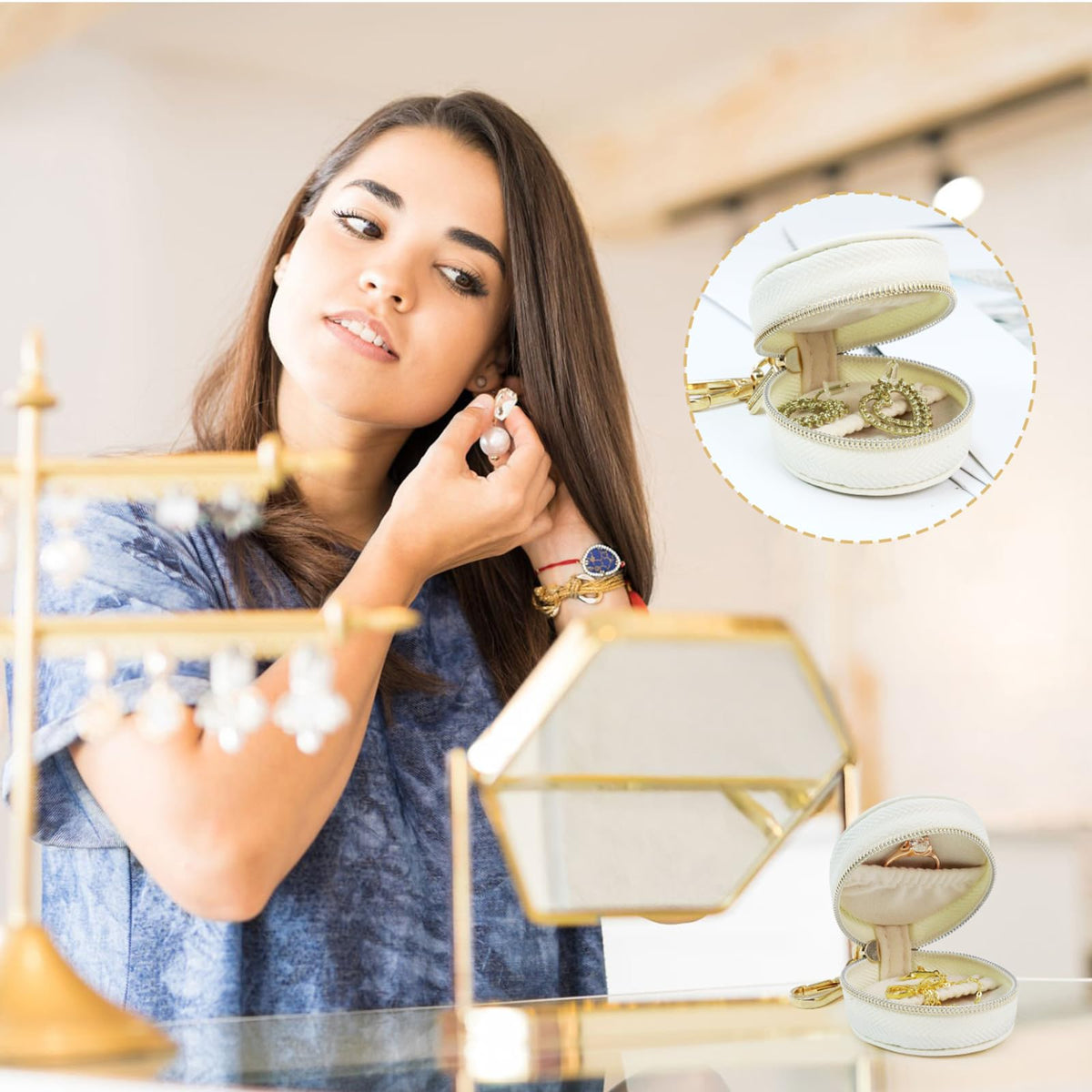 AUUTI Portable Ring Keychain Holder for Gym and Travel - White Jewelry Holder for Sports Bag, Compact Ring Earring Necklace Storage Case