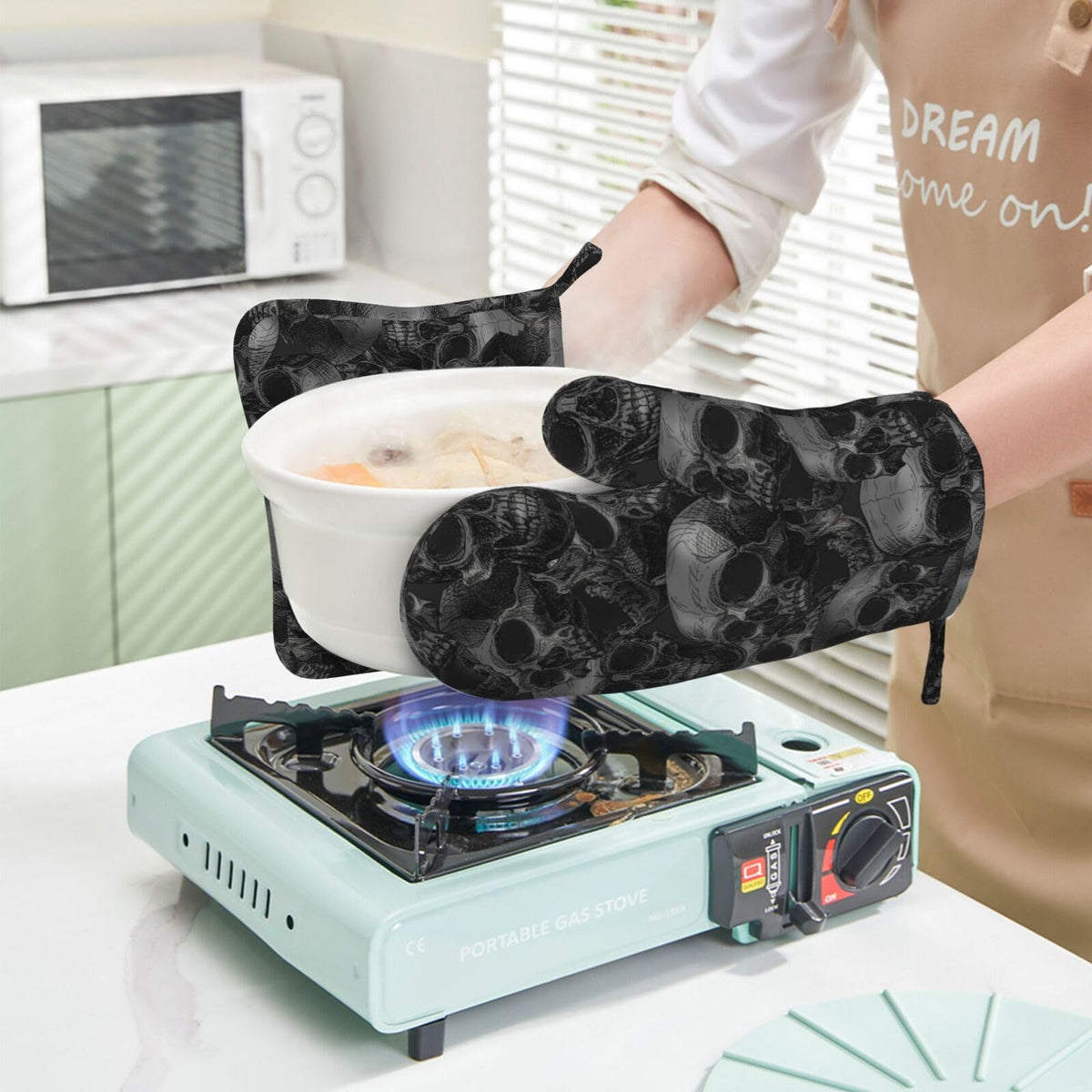 Scary Skull Halloween Horror Oven Mitts And Pot Holders Set Of 4 Silicone Heat Resistant Oven Mitten Potholders Non Slip Gloves Kitchen Decor For Bbq Cooking Grilling Baking