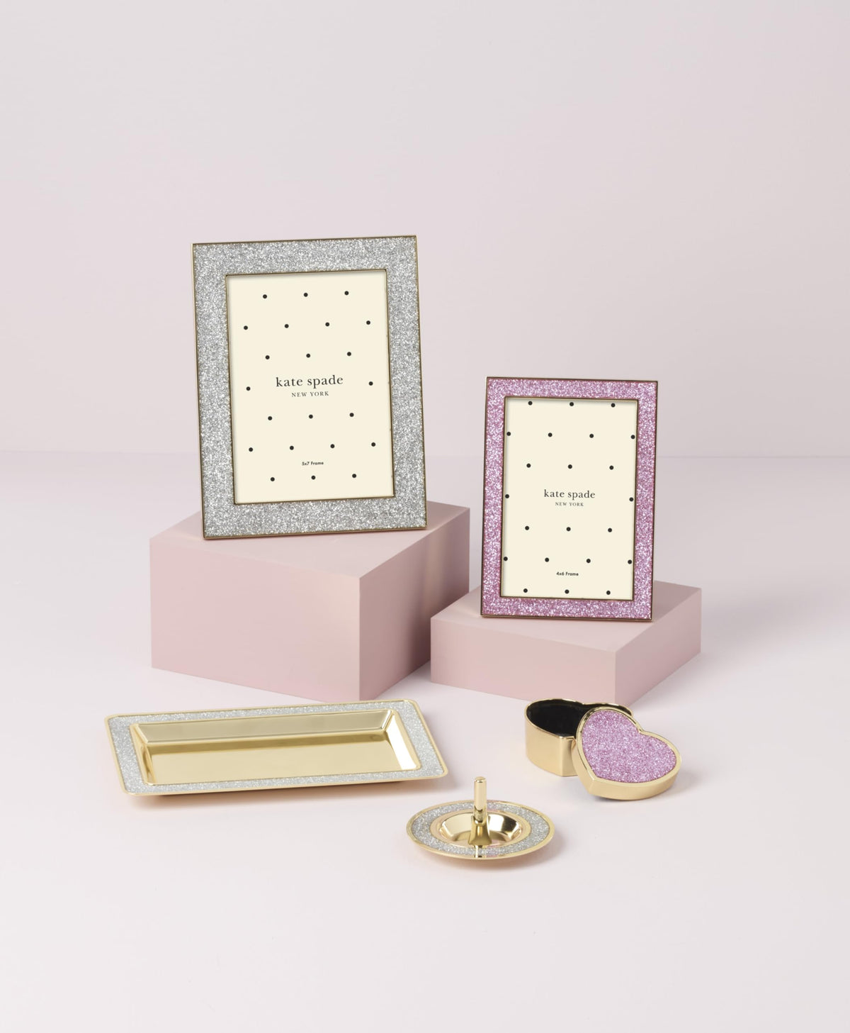 kate spade new york 897452 Sitting Pretty Pink Glitter Ring Dish