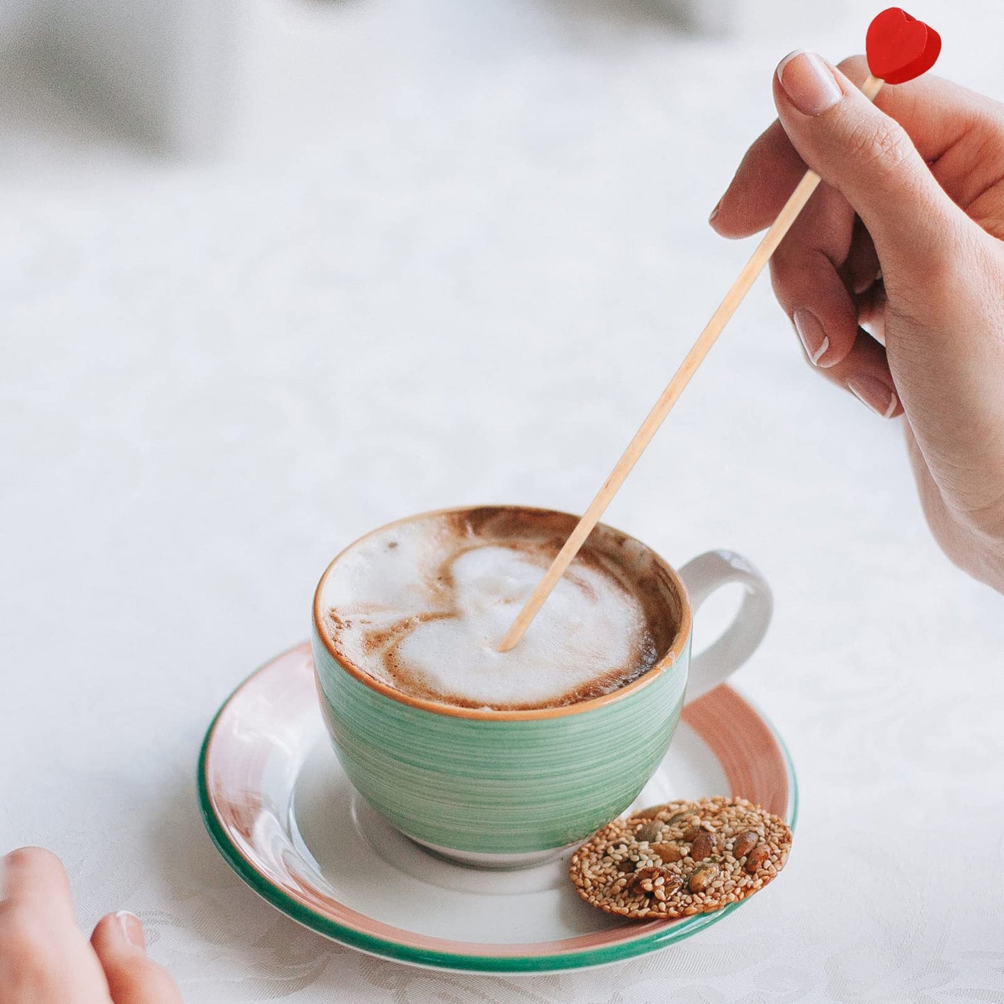 Operitacx 100 Pcs Wooden Coffee Stirrers Red Heart Stir Sticks Disposable Cocktail Stirrers Drink Stir Sticks for Wine Milk Coffee Cocktail 6.1 Inch Straws