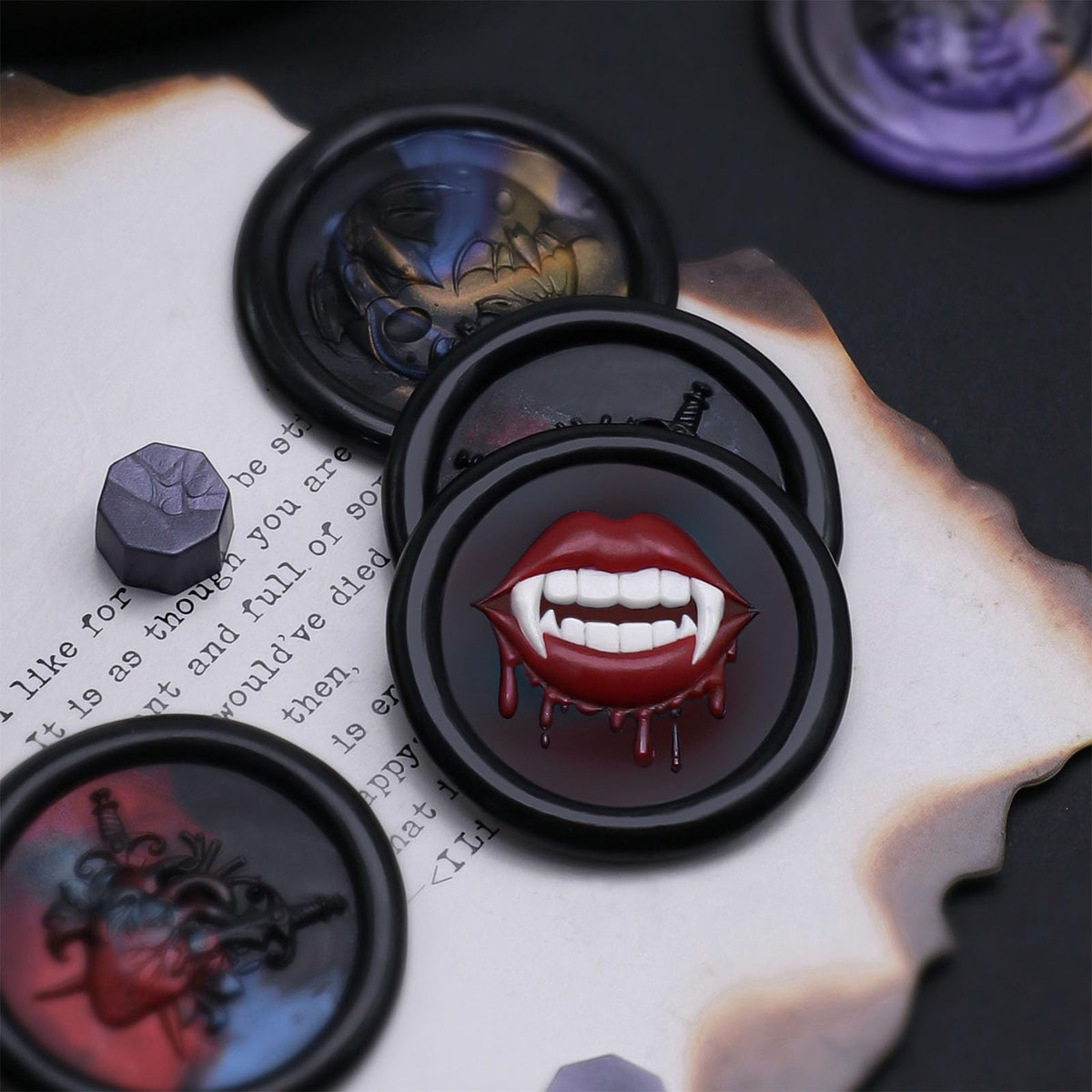 Halloween Wax Seal Stamp,Vampire Lips with Sharp Teeth Charms Vampire Lips Stamp Head with Pearwood Handle for Creative DIY,Envelope Sealing,Invitations