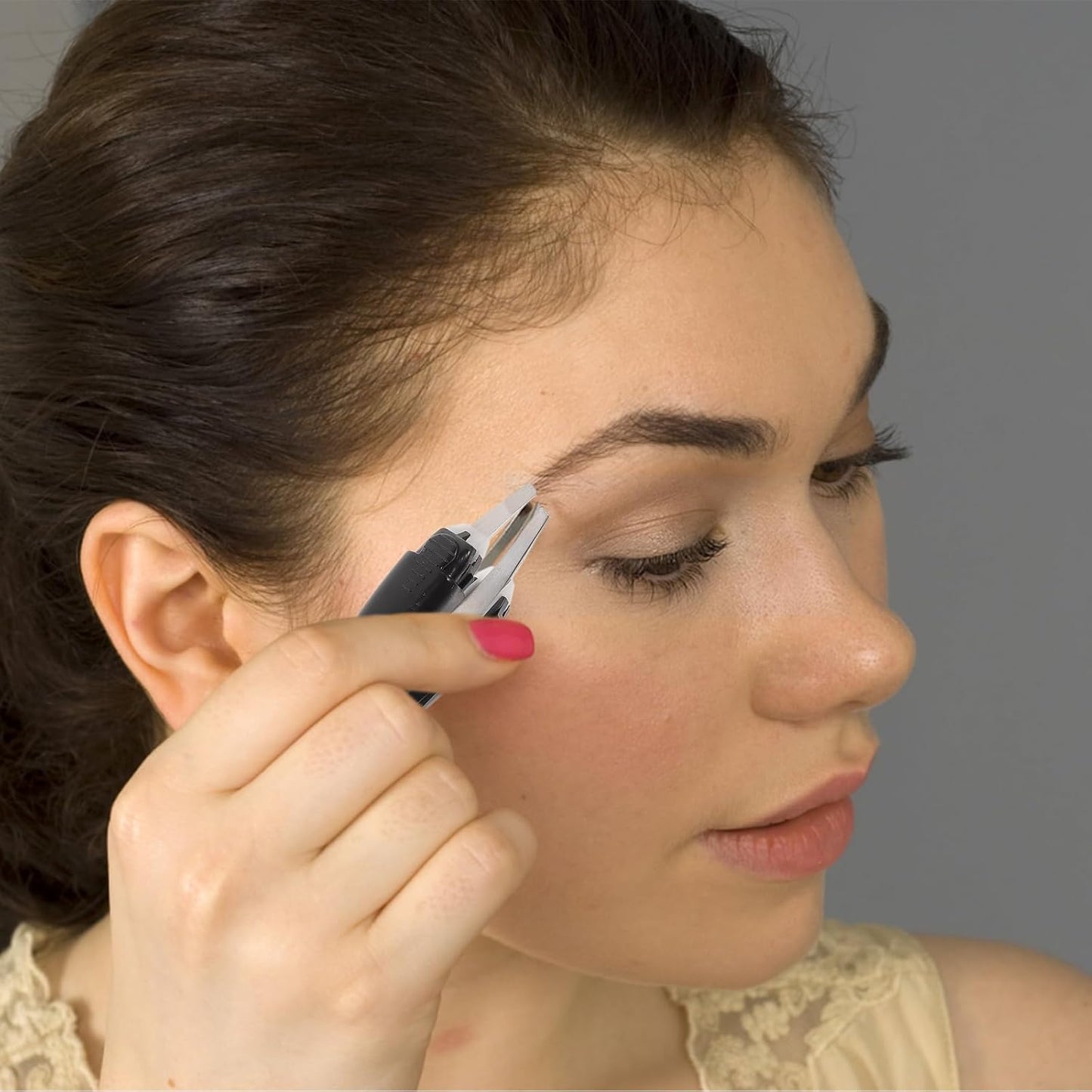 Skiennix Automatic Eyebrow Set - Professional Retractable Tweezers for Effortless Hair Removal