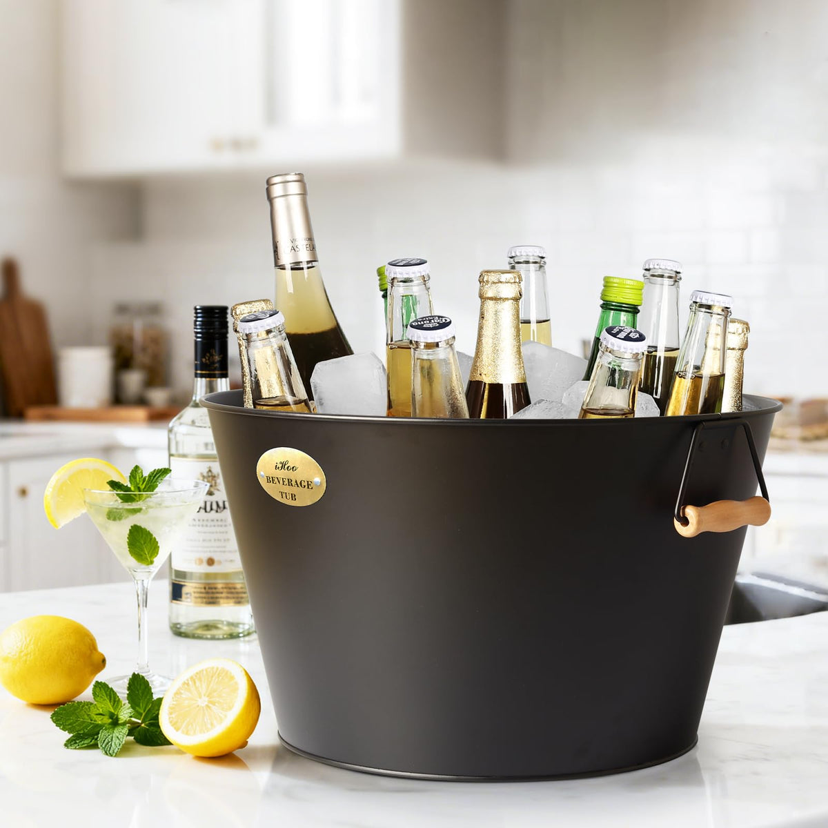 5.5 Gallon Large Beverage Tubs for Parties, 21L Ice Bucket with Wooden Handles for Beer, Wine, Cocktails & Outdoor Events -Black
