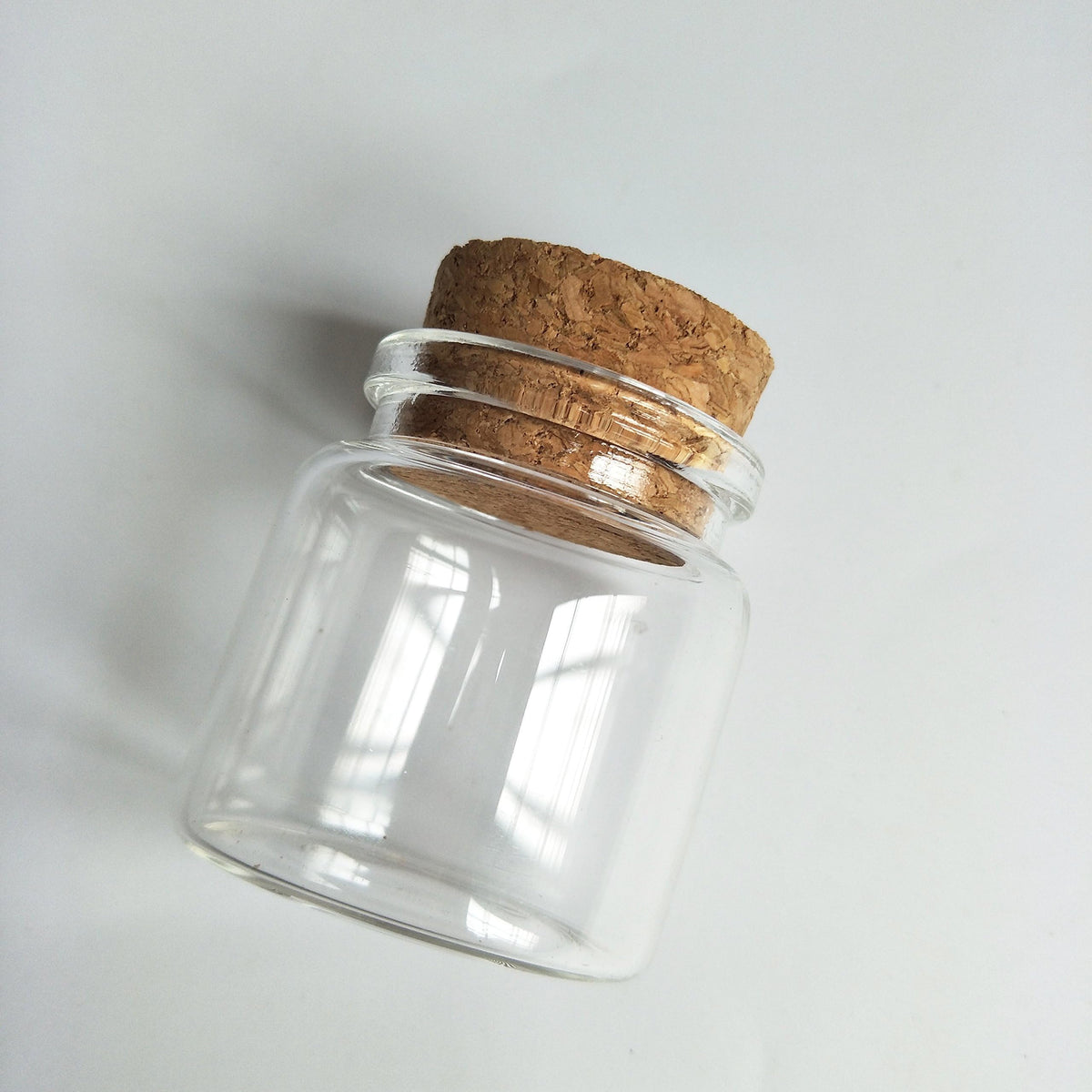 Luo House 3pcs 50ml Small Glass Bottles Vials Jars Glass with Cork Stopper Storage Bottle 50ml 47x50mm(1.85x1.96inch)