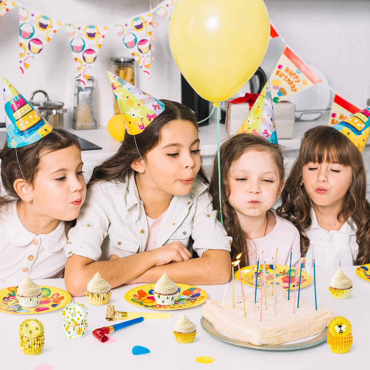 COcnny Bee Mini Cupcake Liners - 600pcs Summer Baking Cups Muffin Paper Cupcakes Wrappers for Birthday Party, Yellow Honey Candy Cake Chocolate Wrap Making Supplies for Baby Shower Wedding (10 Styles)