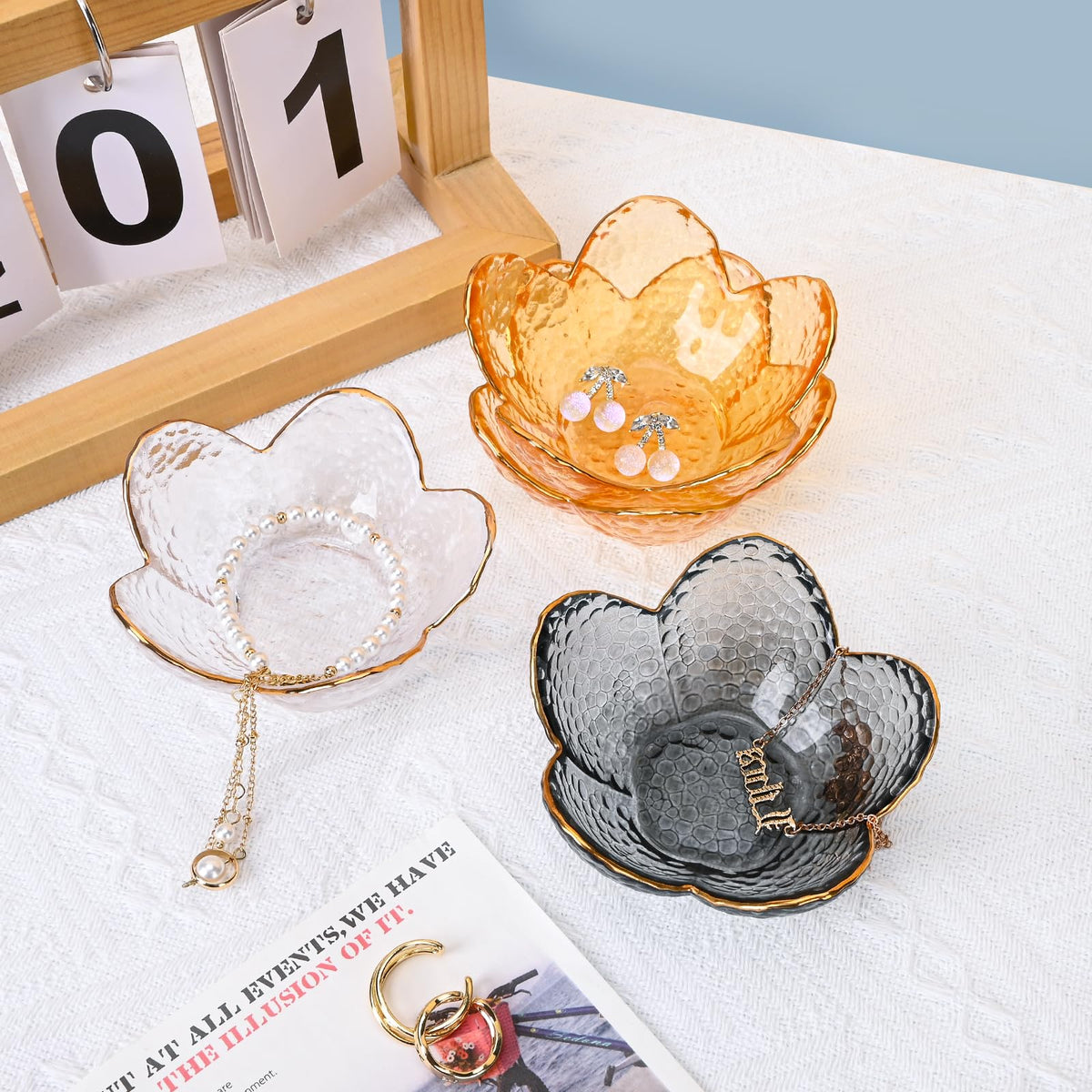 Koythin 3-Piece Glass Jewelry Tray, Small Trinket Holder for Necklace Bracelet Earring, Ring Holders for Bathroom, Aesthetic Trinket Dish, Flower Nightstand Decor for Girl Mom (Transparent White)