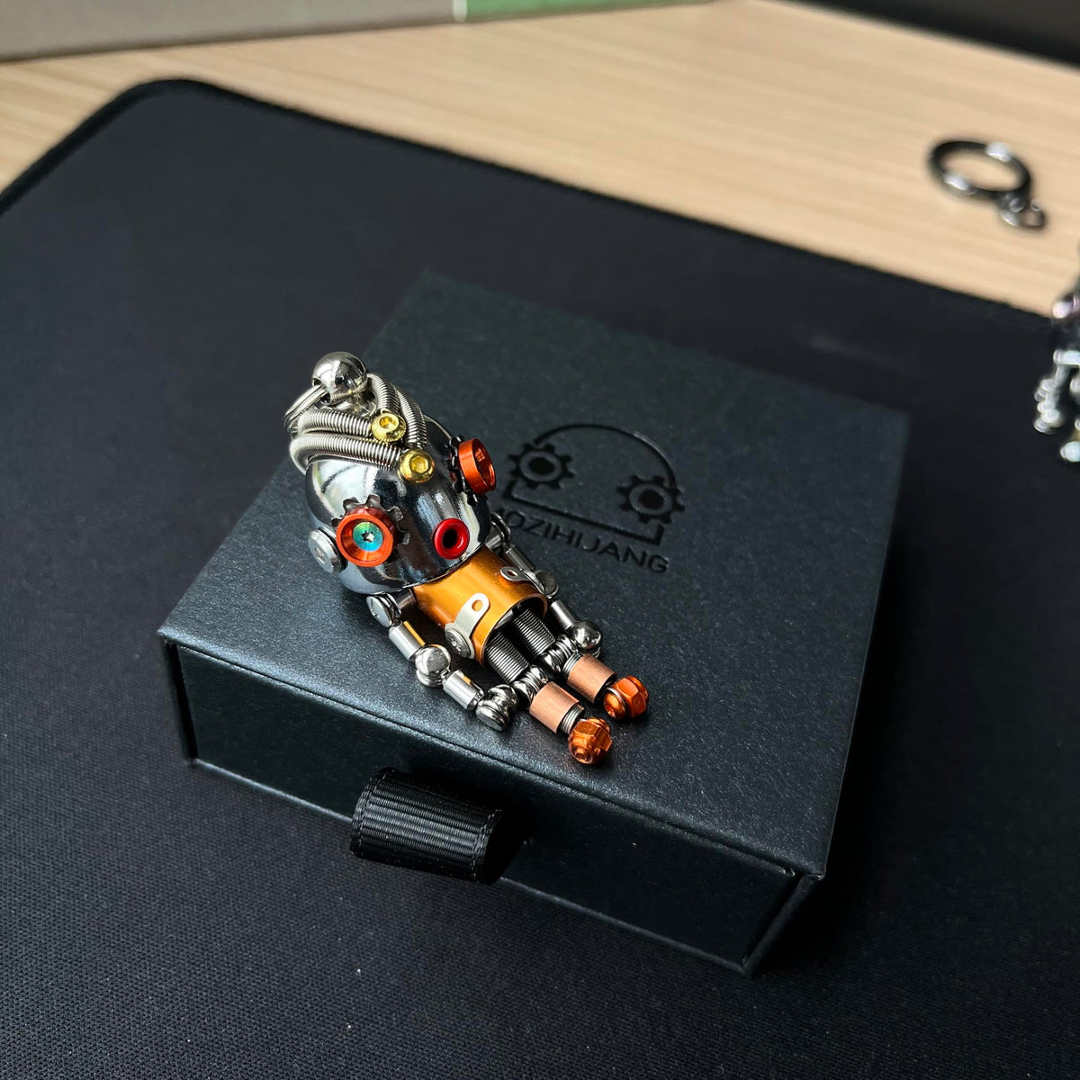 MOZIHIJANG Handmade Steampunk Robot Necklace for Men, Poseable Gear Pendant, Gothic Industrial Jewelry, Unique Gift for Him/Boyfriend/Dad (Bohemian)