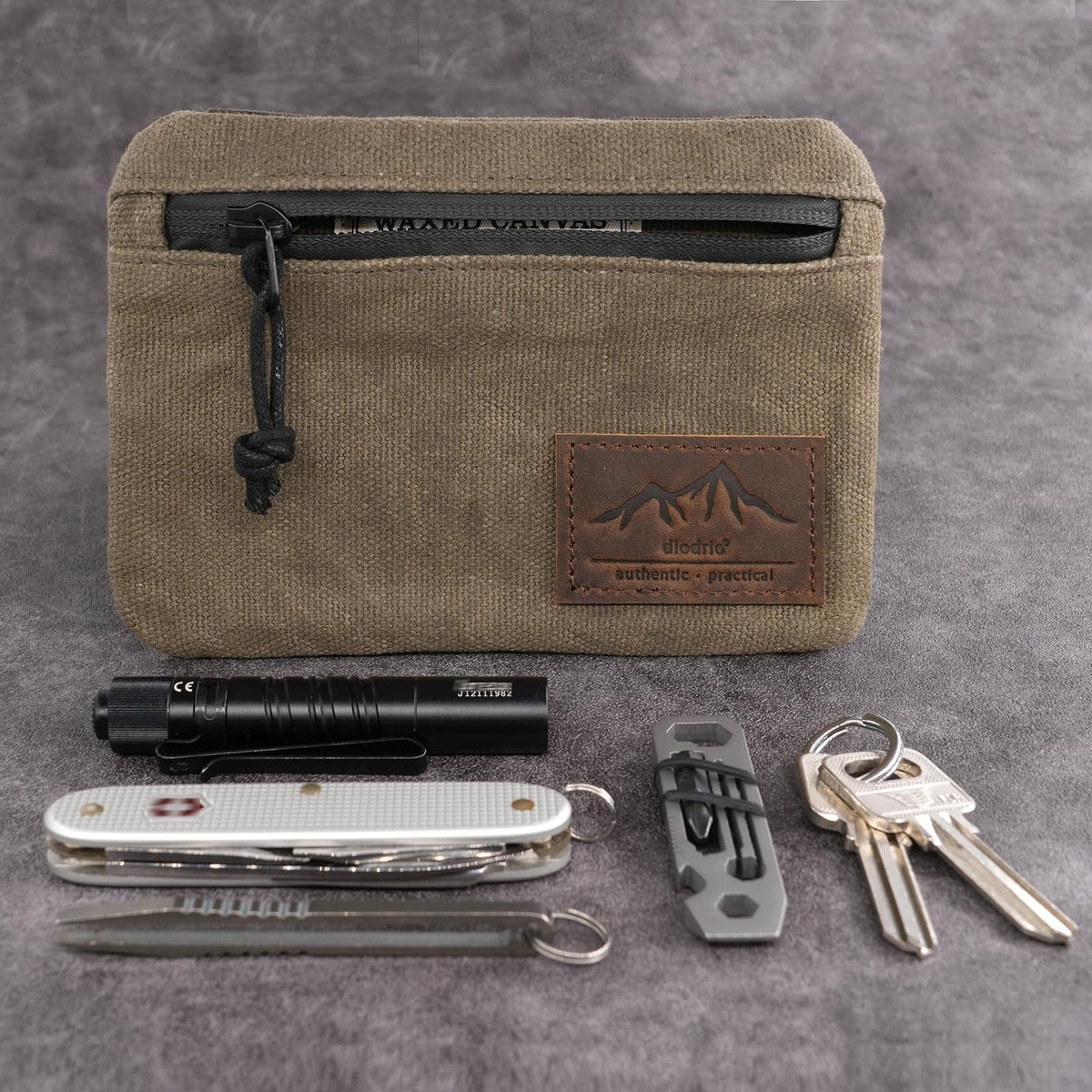 diodrio Belt Zipper Pouches for Men Women Compact EDC Pouch, YKK Zipper, Anti-theft Pickpocket Proof Safety Wallets, Waist Pack for Traveling Hiking, Water Resistant, Tough Waxed Canvas, Olive