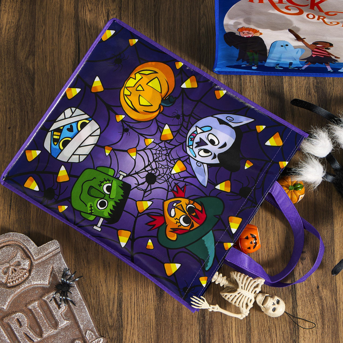 JOYIN 12PCS Halloween Large Treat Goody Tote Bags, 17” x 15” Halloween Candy Gift Bags Bulk, Goodie Snack Baggies for Kids Trick or Treating, School Classroom Gifts, Party Favor Supplies in 6 Designs